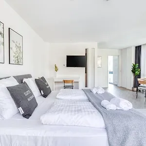 Limehome Friesenplatz - Digital Access 3* Keulen