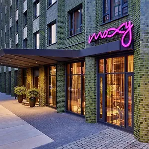 Moxy Muelheim 3* Keulen